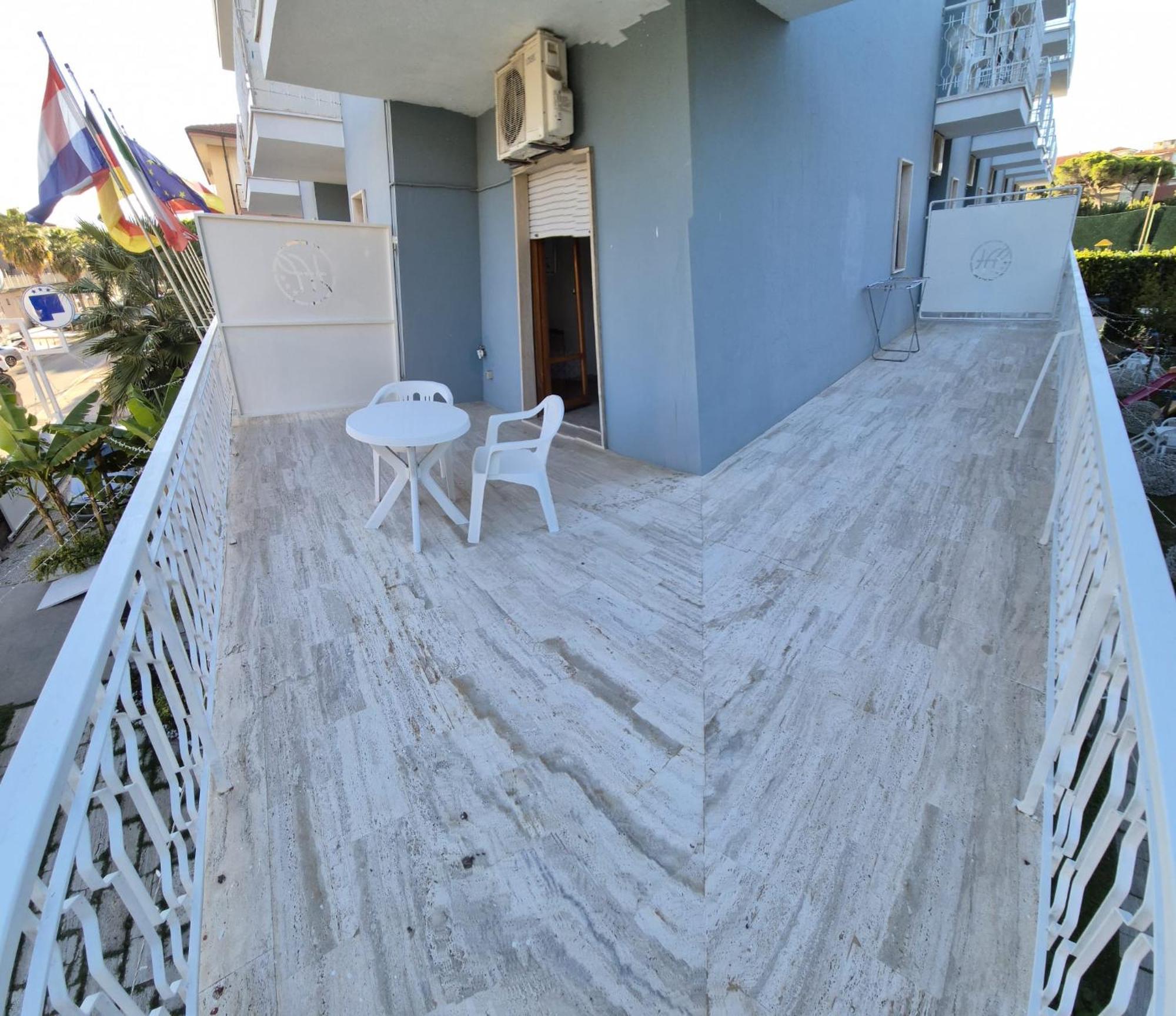 Hotel President San Benedetto del Tronto Exterior foto